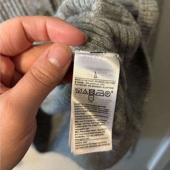 GAP Gray Ribbed Women's Cardigan - Picture 2 of 2